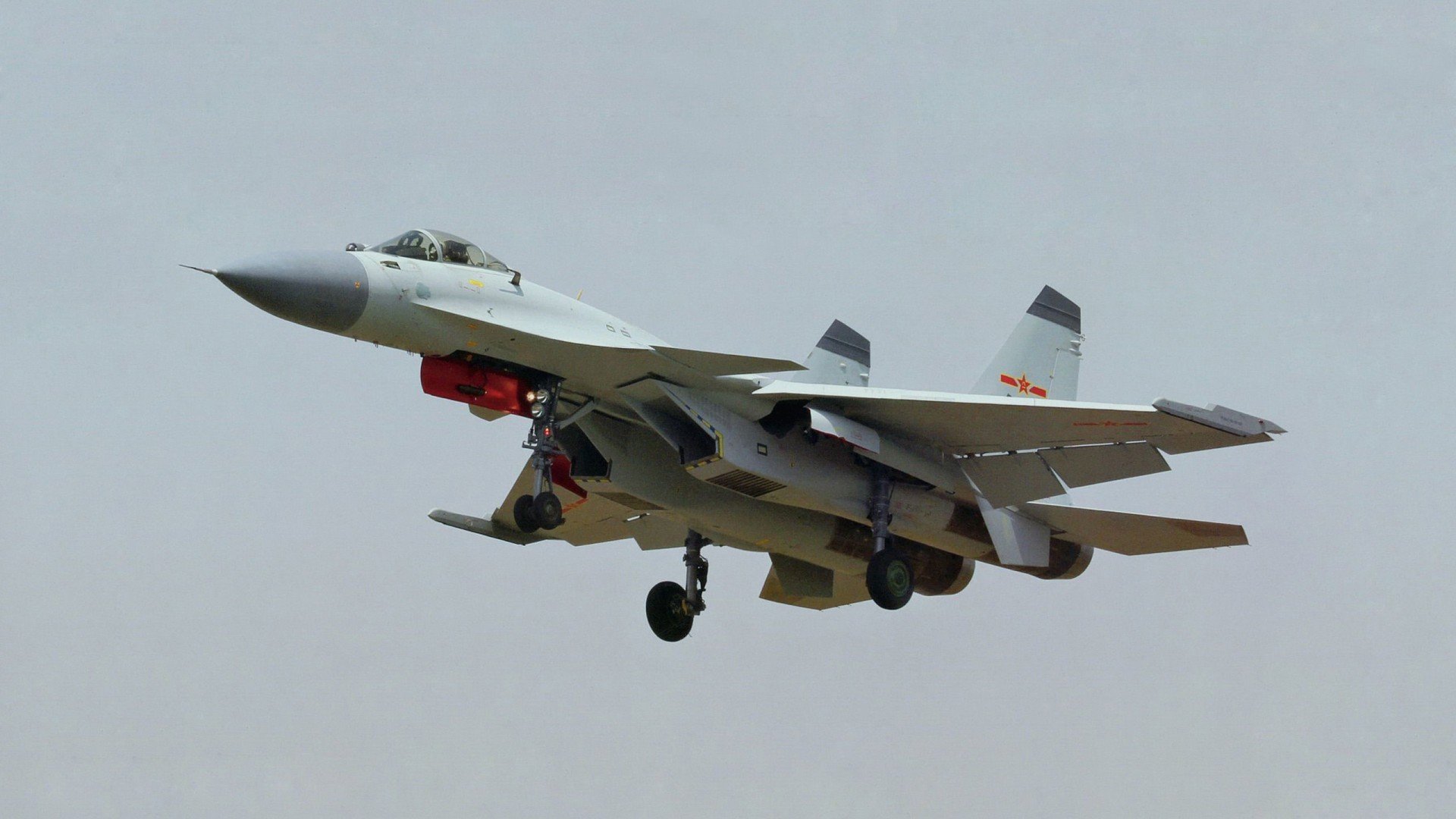 博卡后卫出球被迫频繁回传，博卡的主场是哪个球场