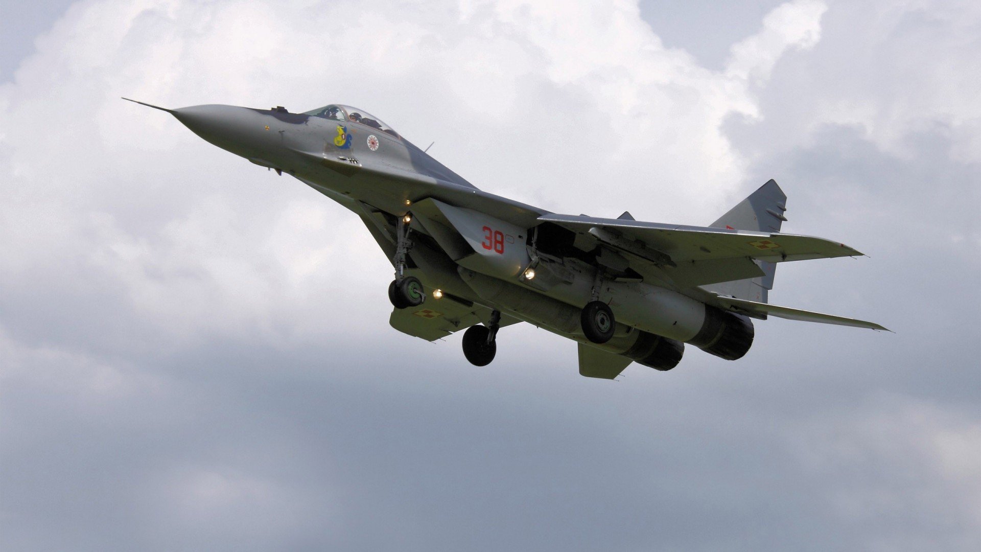 美国女将包揽100仰冠亚,美国女排名将